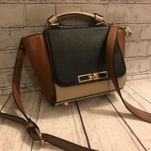 Adorable shoulder strap purse with metal clasp